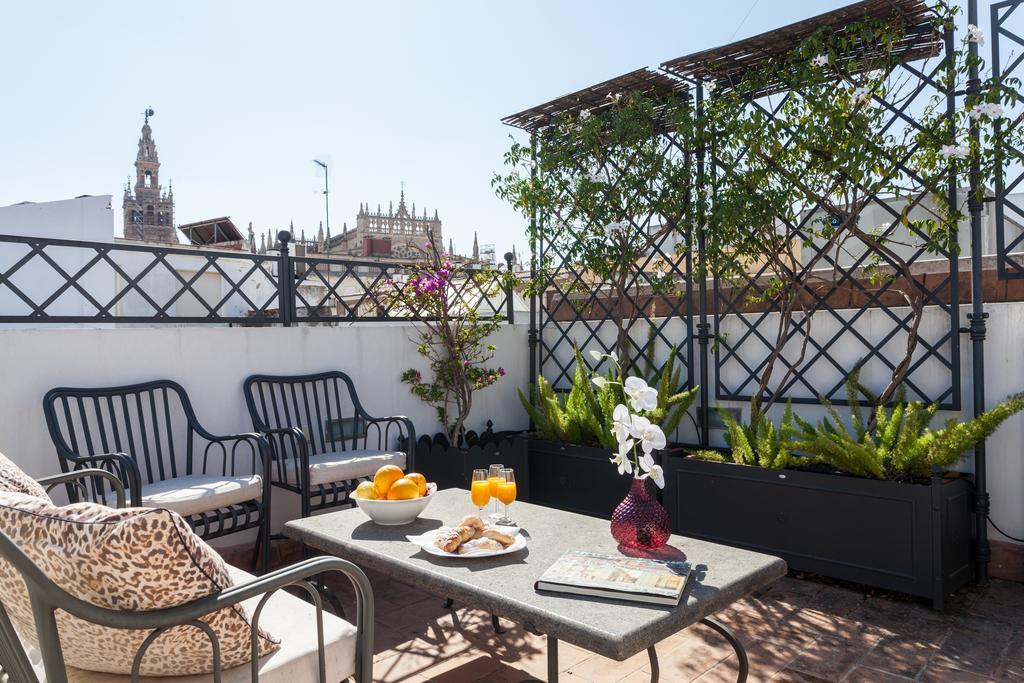 City Rooftop Paradise - Space Maison Apartments Sevilla Habitación foto